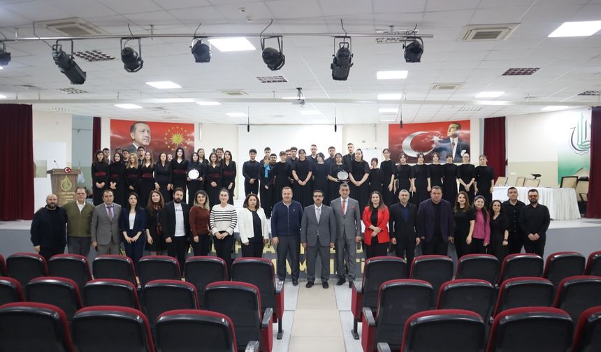 15 Temmuz Demokrasi ve Milli Birlik Günü Kahramanlık Türkü ve Ezgileri Koro Yarışması Düzenlendi