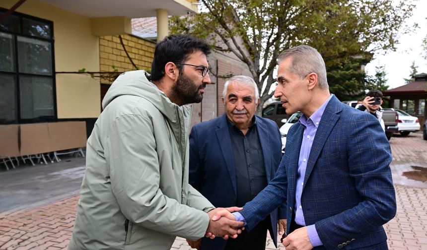 Vali Hüseyin Kök, Kutsal Topraklarda Vefat Eden Hacı Adayı Hüseyin Gül’ün Ailesine Taziye Ziyaretinde Bulundu