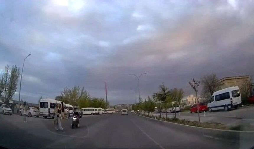 Aracın Altında Kalmaktan Son Anda Kurtuldu