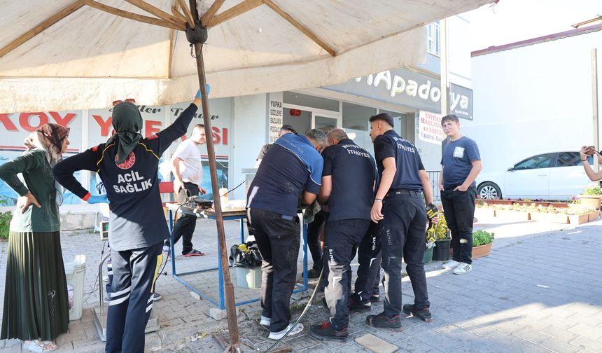 Nevşehir'de Parmağı Kıyma Makinesine Sıkışan Esnafı İtfaiye Kurtardı