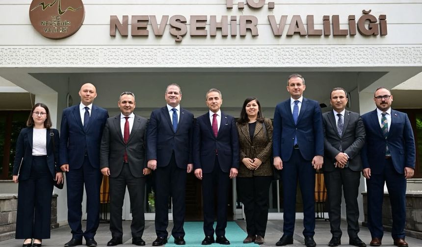 Göç İdaresi Heyetinden Vali Hüseyin Kök’e Ziyaret