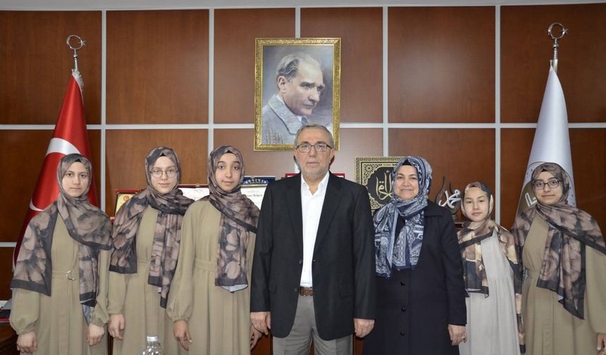 Hafız Öğrencilerden İl Müftüsü Kazım Güzel’e Ziyaret