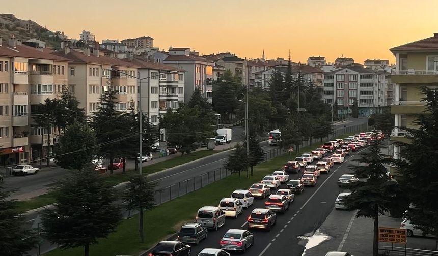 Nevşehir’de Nisan Ayı İtibariyle Trafiğe Kayıtlı Araç Sayısı 176 bin 910 Oldu
