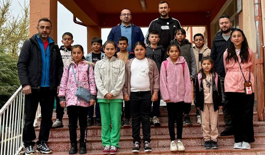 Özyayla İlkokulu ve Özyayla Şehit Hüseyin İpek Ortaokulu Öğrencileri Türkiye Finallerinde