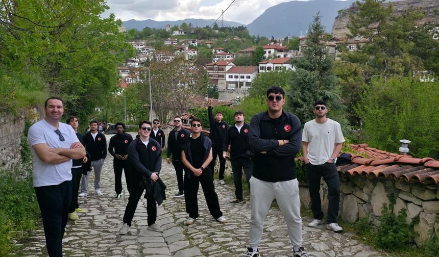 YURTLİG Basketbol Takımımız Türkiye Finallerinde Yoluna Emin Adımlarla Devam Ediyor!
