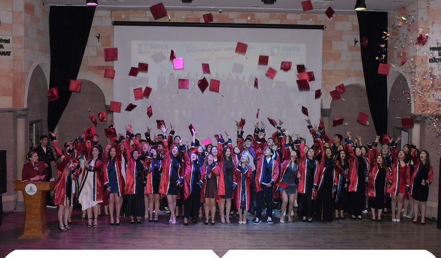 Nevşehir Simya Koleji’nde Mezuniyet Coşkusu