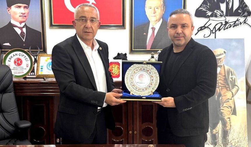 Başkan Çiftci’ye Federasyon Başkanı Beyazıt’tan Teşekkür Plaketi