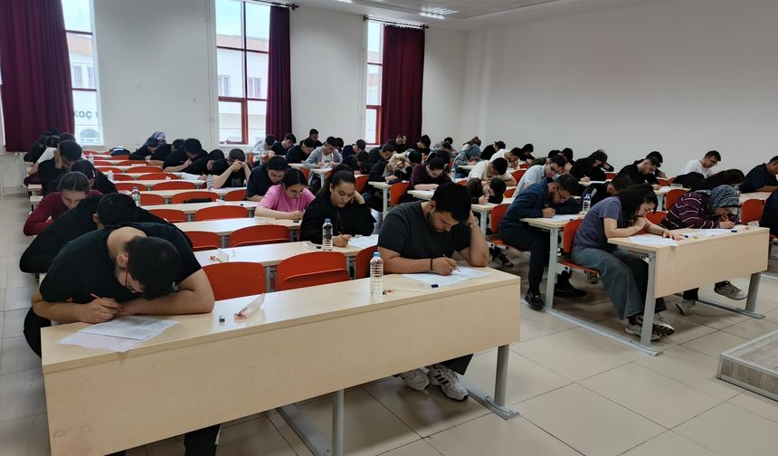 Nevşehir’de Öğrencilere Gerçek Sınav Atmosferinde YKS Provası