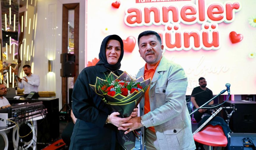 Nevşehir’de Anneler Günü’ne Özel Kadınlar Matinesi Düzenlendi