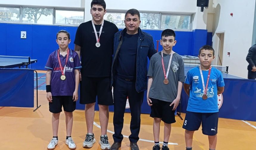 Masa Tenisi Turnuvasında Şampiyon Yine Kardelen’den