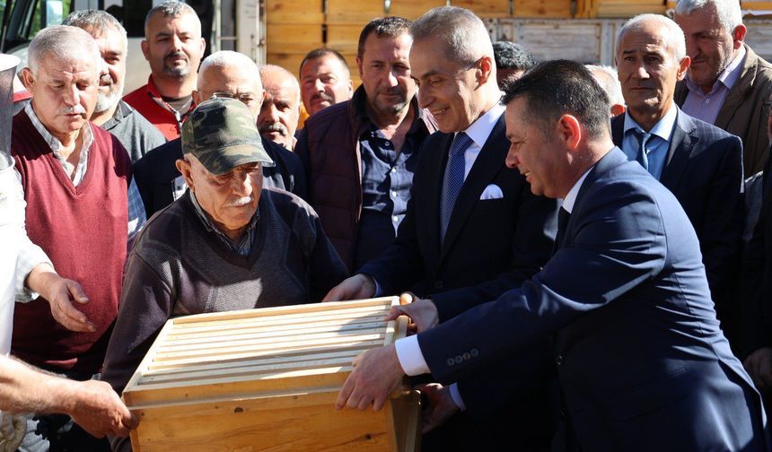 Nevşehir’de Üreticilere 300 Arılı Kovan Desteği