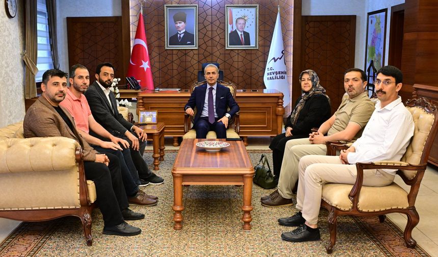Verenel Derneği Nevşehir Temsilcisi Mustafa Gençtürk ve Beraberindeki Heyetten Vali Hüseyin Kök’e Ziyaret