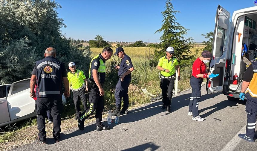 Nevşehir’de Otomobil Park Halindeki Araca Çarptı: 1 Kişi Hayatını Kaybetti, 2 Kişi Yaralandı