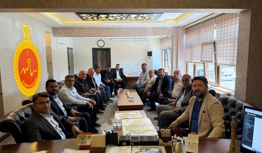 Milletvekili Emre Çalışkan Muhtarlarla İl Özel İdaresi’nde Bir Araya Geldi