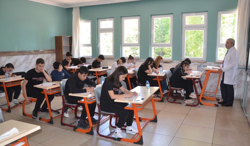 Kardelen’de LGS Sınavı Öncesinde Son Prova Yapıldı