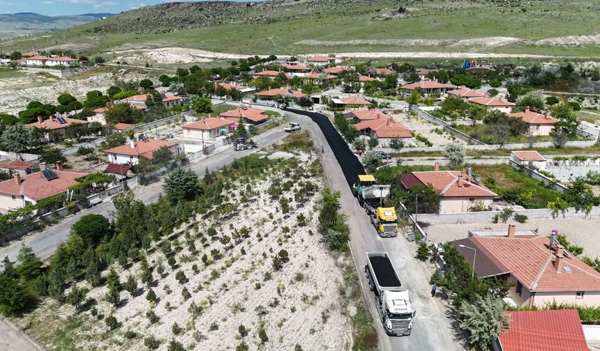 Tuzköy Mahallesi Afet Evleri Bölgesinde Sıcak Asfalt Çalışmaları Devam Ediyor
