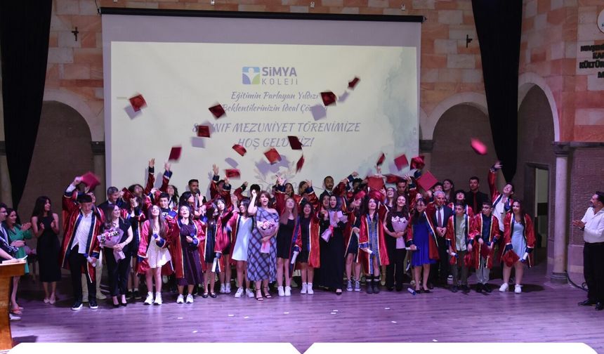 Nevşehir Simya Koleji’nde 8. Sınıf Mezuniyet Coşkusu Yaşandı