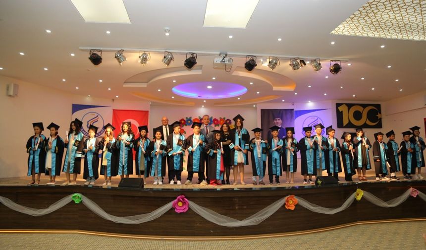 Kardelenli 4. Sınıflar Mezuniyet Sevinci Yaşadı