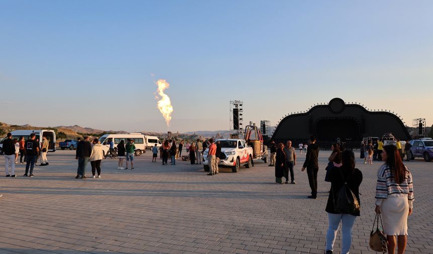 Kapadokya'da Rüzgar, Balon Festivali Programını Değiştirdi