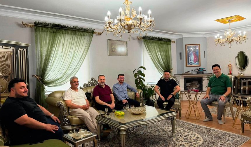 AK Parti İl Başkanı Muhammed Feyzi Aygün'den Hacdan Dönen Vatandaşlara Ziyaret