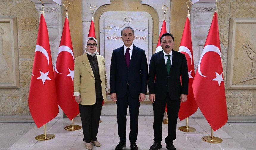 Kayseri Valisi Gökmen Çiçek ve Milletvekili Ayşe Böhürler'den Vali Hüseyin Kök'e Ziyaret