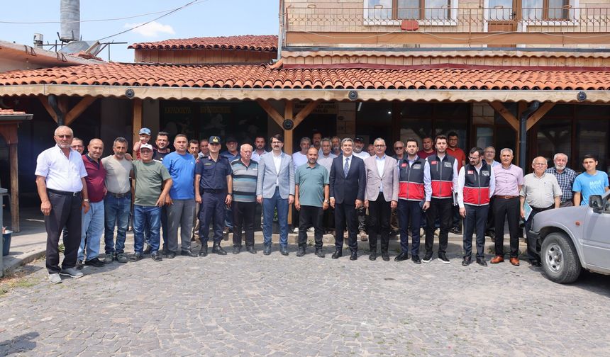 Kapadokya Alan Başkanı Aslanbay, İbrahimpaşa Köyünde Aşure Dağıtıp Vatandaşla Bir Araya Geldi