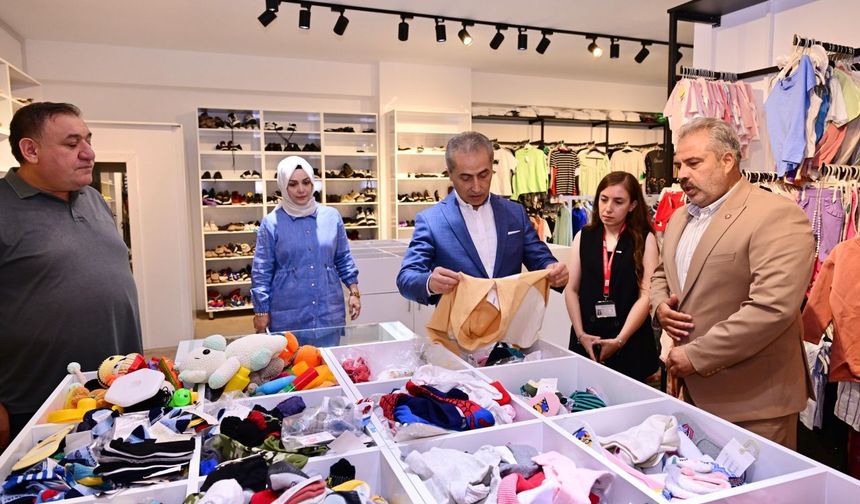 Vali Hüseyin Kök'ten Türk Kızılay Nevşehir Şubesi'ne Ziyaret