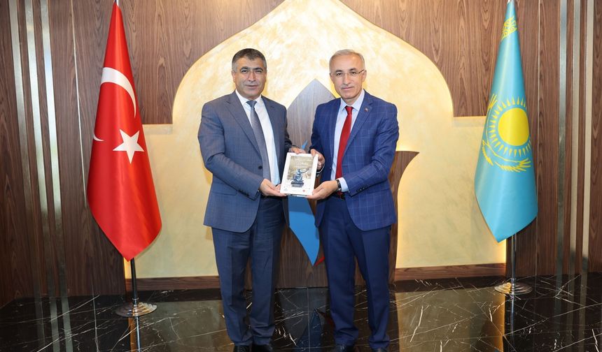 Rektör Aktekin Ahmet Yesevi Üniversitesi Mütevelli Heyet Başkanı Karaman’ı Ziyaret Etti