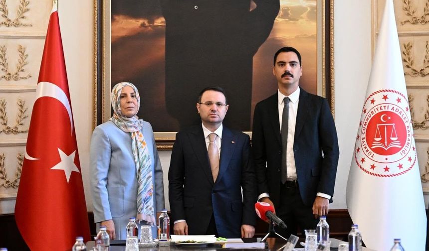 Bakan Gürlek: "Bu c*nayeti çözmek boynumuzun borcu"
