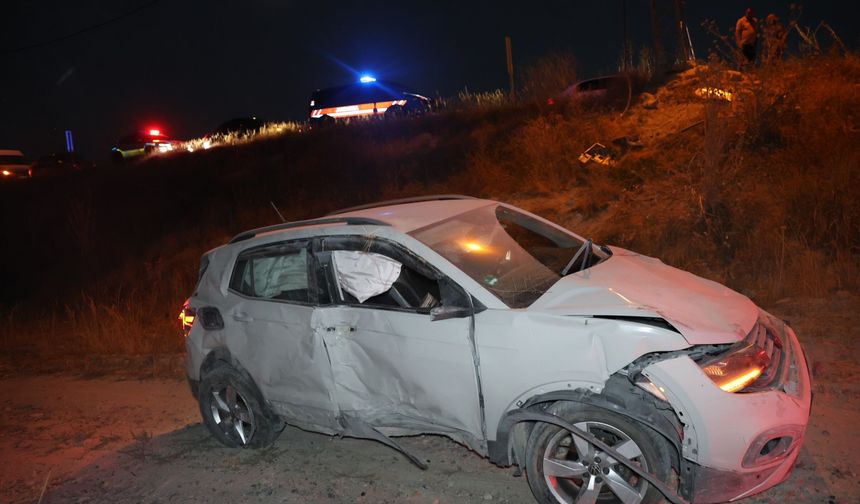 Nevşehir’de Lastiği Patlayan Otomobil Takla Attı: 2 Yaralı