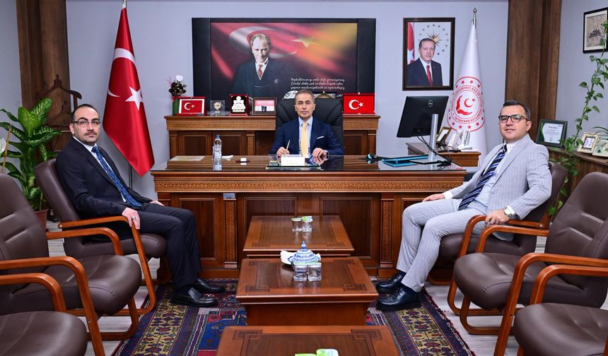Vali Hüseyin Kök, Aile ve Sosyal Hizmetler İl Müdürlüğünü Ziyaret Etti
