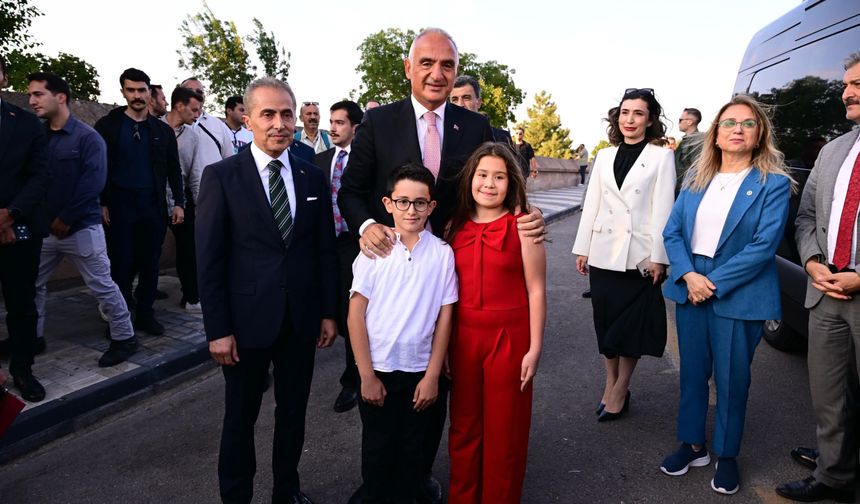 Bakan Ersoy Hacıbektaş'ta: "İnsanlığa gereken reçete açıktır: ‘Bir olalım, iri olalım, diri olalım'"