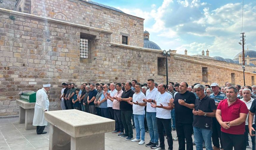 Fırıncı Esnafı Yavuz Ataseven Son Yolculuğuna Uğurlandı