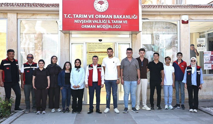 Tarım İl Müdürlüğü Stajyer Öğrencilerine Teknik Gezi Düzenledi