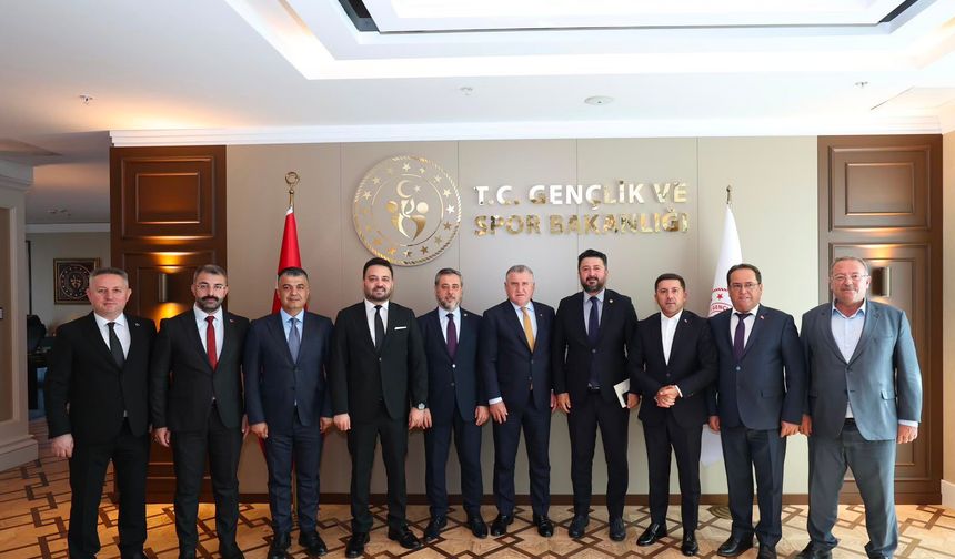Nevşehir Heyetinden Gençlik ve Spor Bakanı Osman Aşkın Bak’a Ziyaret