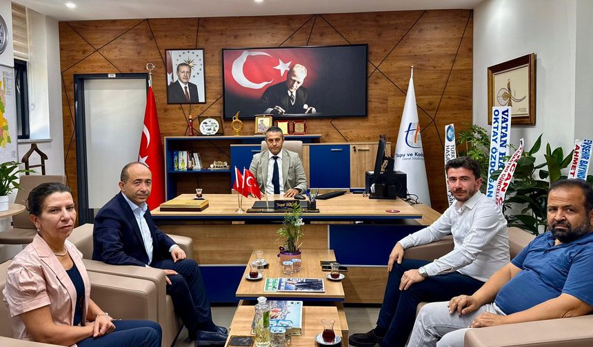 AK Parti Nevşehir Merkez İlçe Başkanı Serhat Sonugelen’den Kadastro Müdürü Yaşar Solak’a Hayırlı Olsun Ziyareti