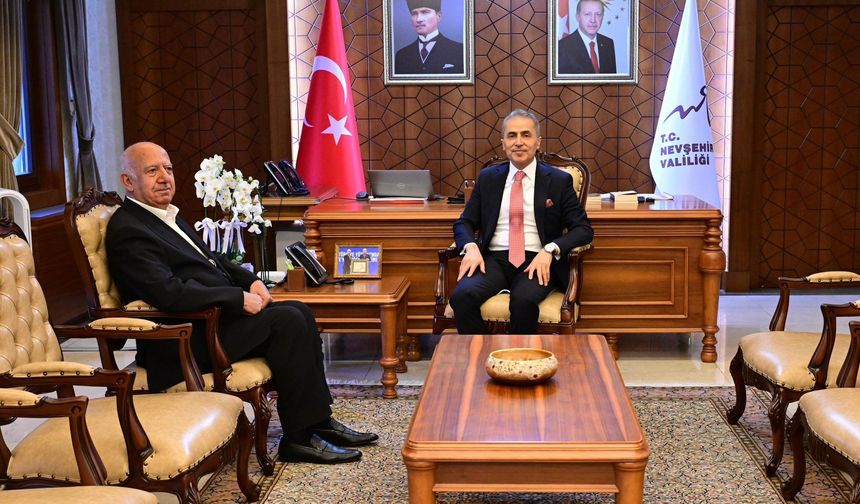 Nevşehir Hayırlı Hizmetler Kültür ve Dayanışma Vakfı Başkanı Ahmet Avlanmaz’dan Vali Hüseyin Kök’e Ziyaret