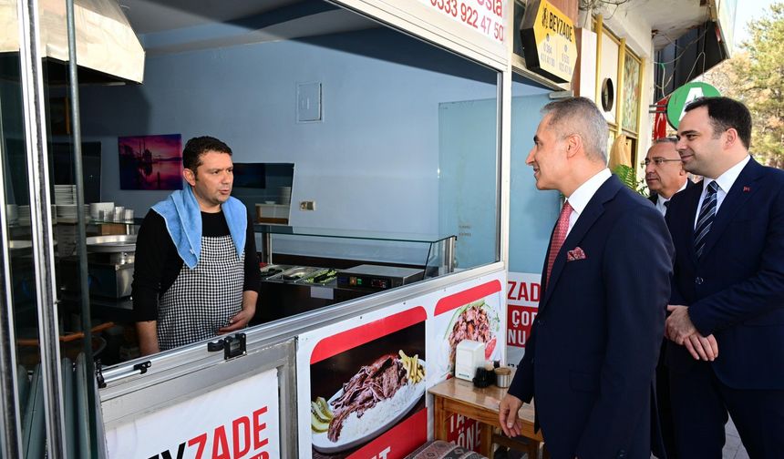 Vali Hüseyin Kök, Gülşehir’de Esnaf ve Vatandaşlarla Buluştu
