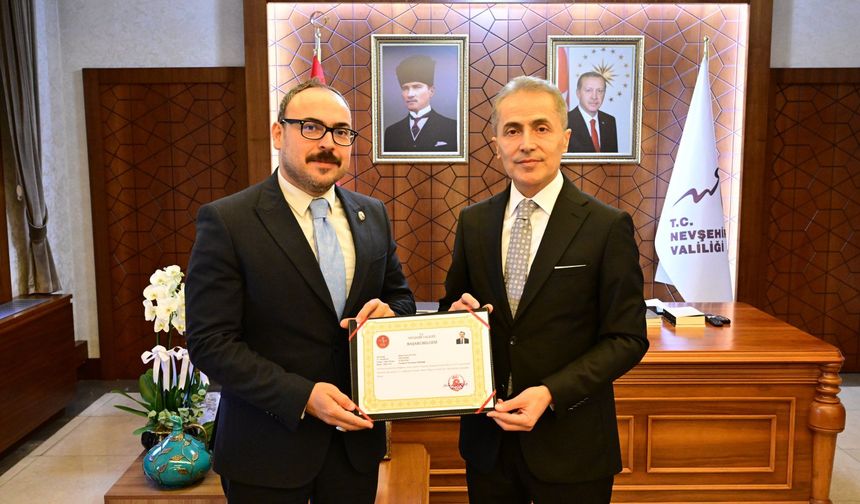 İstanbul İl Göç İdaresi Müdürlüğüne Atanan Ekrem Emre Çölyen’den Vali Hüseyin Kök’e Veda Ziyareti
