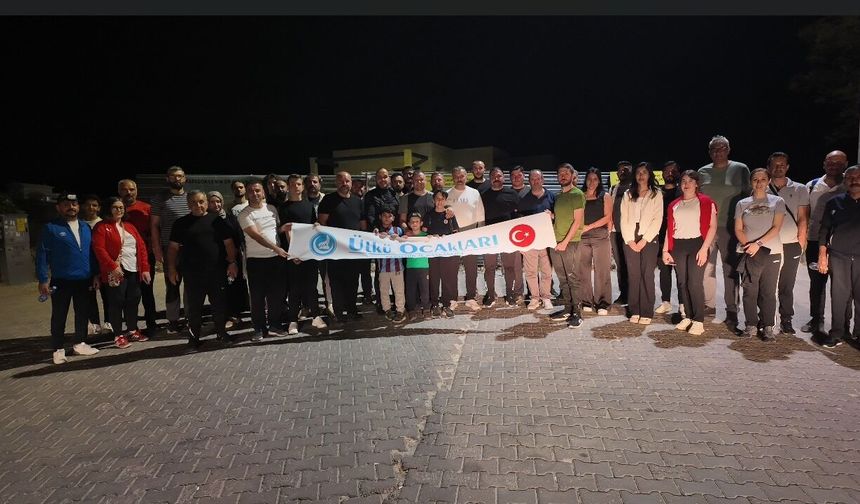 Ülkü Ocakları Kapadokya’da Gece Yürüyüşü Yaptı