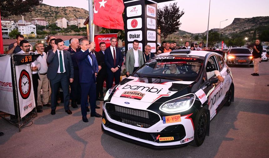 Kapadokya Rallisi’nin Startını Vali Hüseyin Kök Verdi