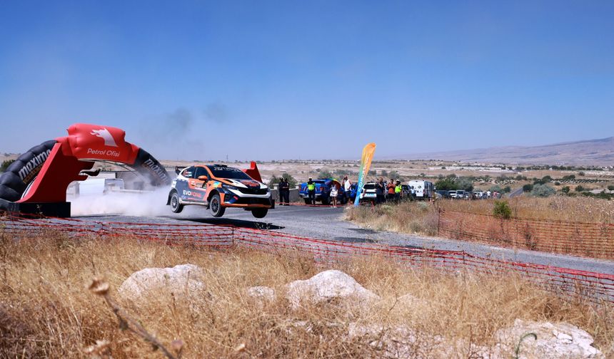 Kapadokya Rallisi’nde Gülşehir Etapları Nefes Kesti