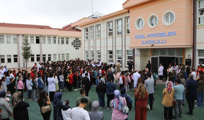 Kardelenli Minikler Okula Merhaba Dedi
