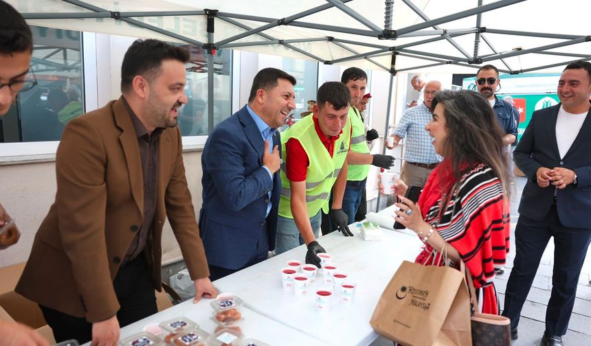 Nevşehir Belediyesi’nden Mevlid Kandili’nde Vatandaşlara Anlamlı İkram