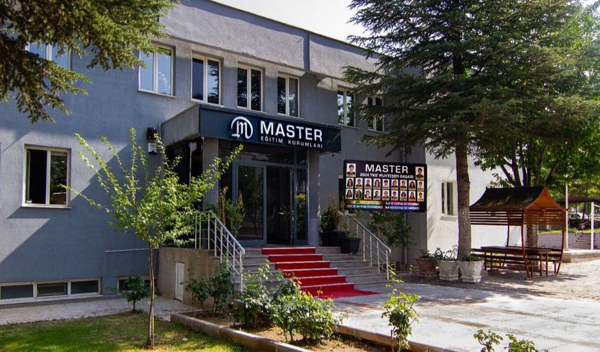 MASTER’DA MEZUN KAYIT YOĞUNLUĞU