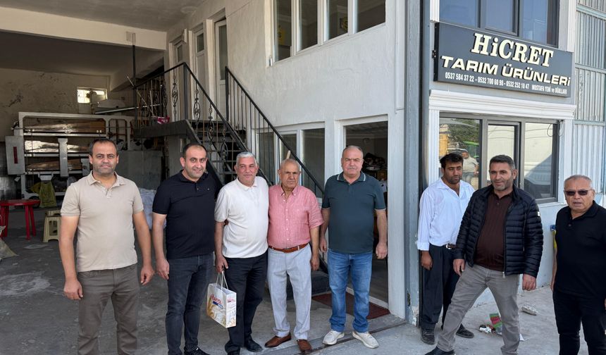 NTB Başkan Adayı Mustafa Çelebi, Zahire Pazarı Esnafıyla Buluştu: Oyumuzun Rengi Mavi