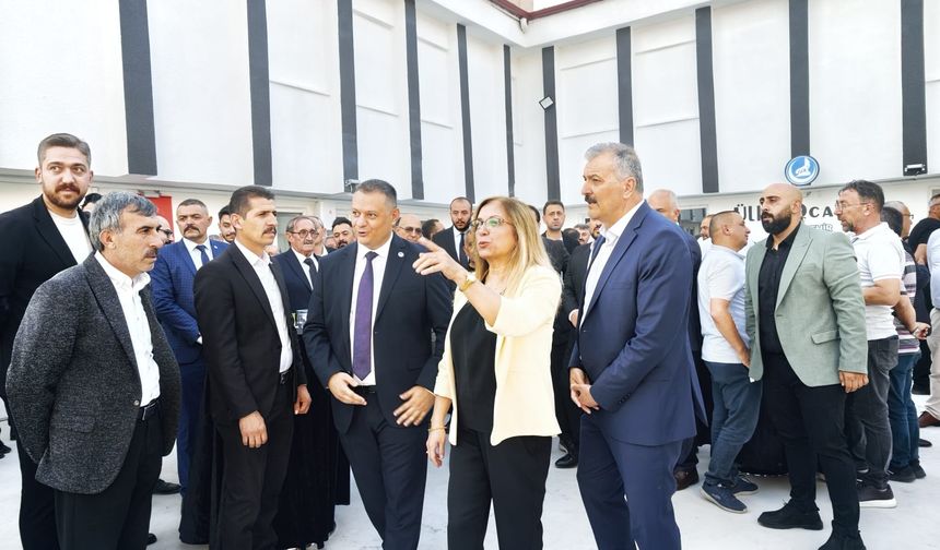 Ülkü Ocakları Binasının Yeni Hali Hayran Bıraktı