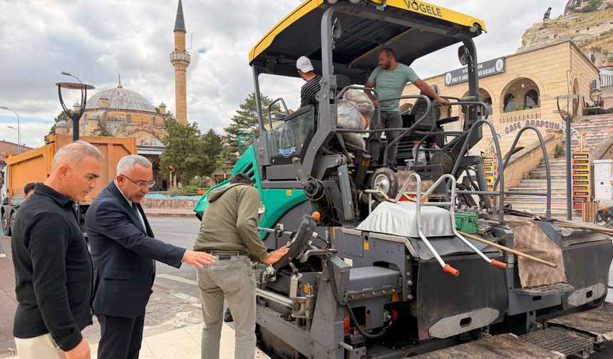 Gülşehir Çarşı Merkezinde Sıcak Asfalt Çalışmaları Başladı