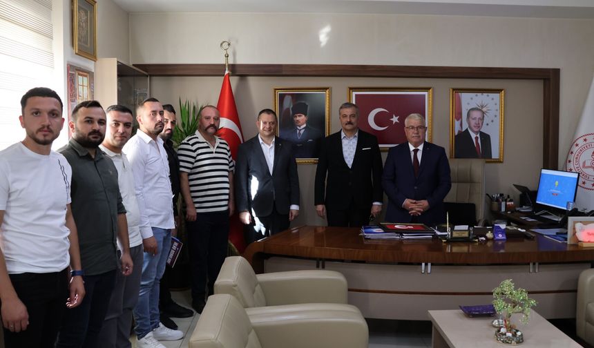 MHP İl Başkanı Adnan Doğu ve Ülkü Ocakları İl Başkanı Dr. Mehmet Uçar’dan İl Millî Eğitim Müdürü Yusuf Yazıcı’ya Ziyaret