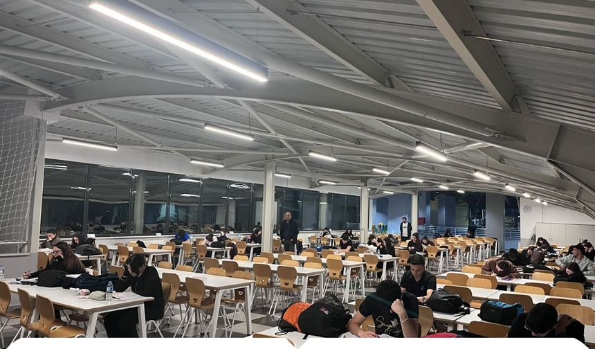 Simya Koleji’nde 12. Sınıf Öğrencilerine Yönelik Akşam Etütleri Sürüyor